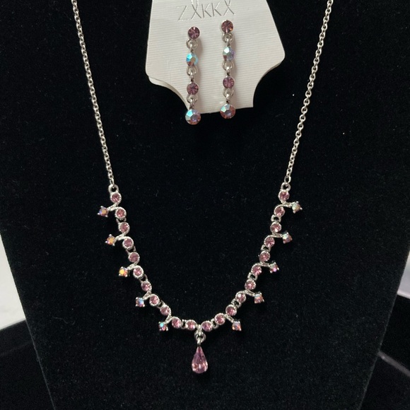 Aqua, Pink or Clear Teardrop necklace & 4 stone earrings set.  Silvertone metal. - Picture 4 of 9